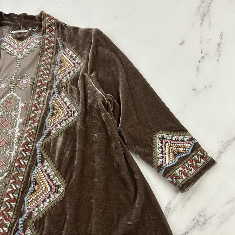 Paparazzi Womens Velvet Embroidered Kimono Cardigan Sweater Size M Brown Pink - Picture 3 of 12